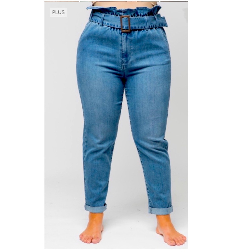 Plus size high rise Paper bag denim jeans look